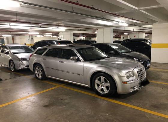 CHRYSLER 300 C 5.7 HEMI TOURING V8 16V GASOLINA 4P AUTOMÁTICO
